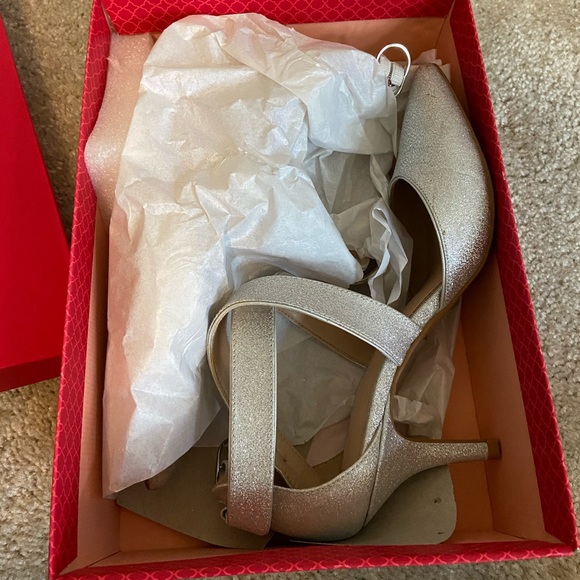 Silver Katie and Kelly Heels - Picture 2 of 4